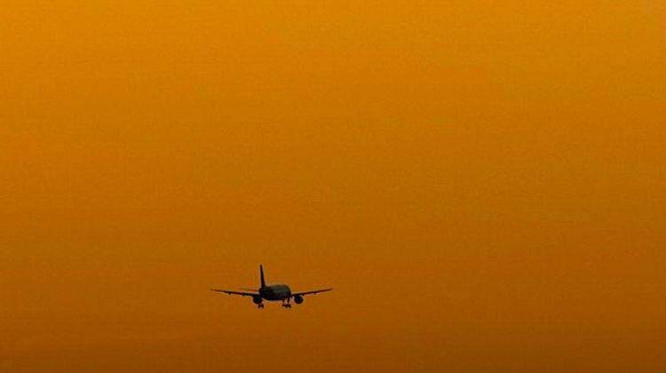 CIEL JAUNE – Arrivée d’un voile de sable venu du Sahara